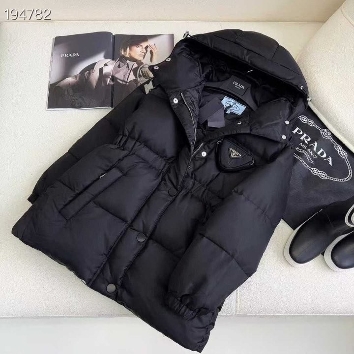 프라다 여성 리나일론 다운 패딩