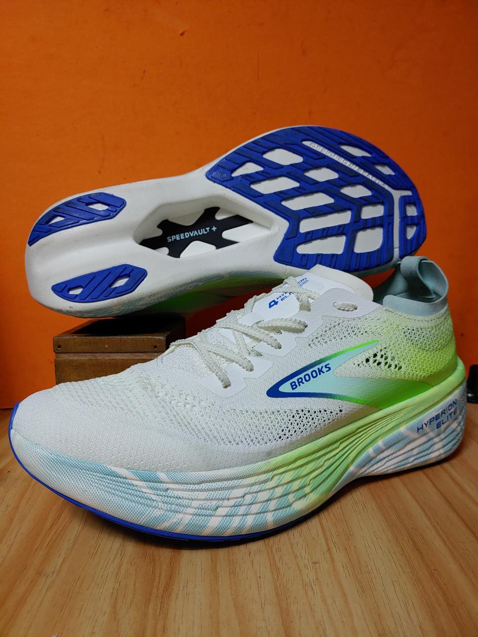 (한번사용)브룩스 하이페리온 엘리트4카본(US10표기280추천사이즈275