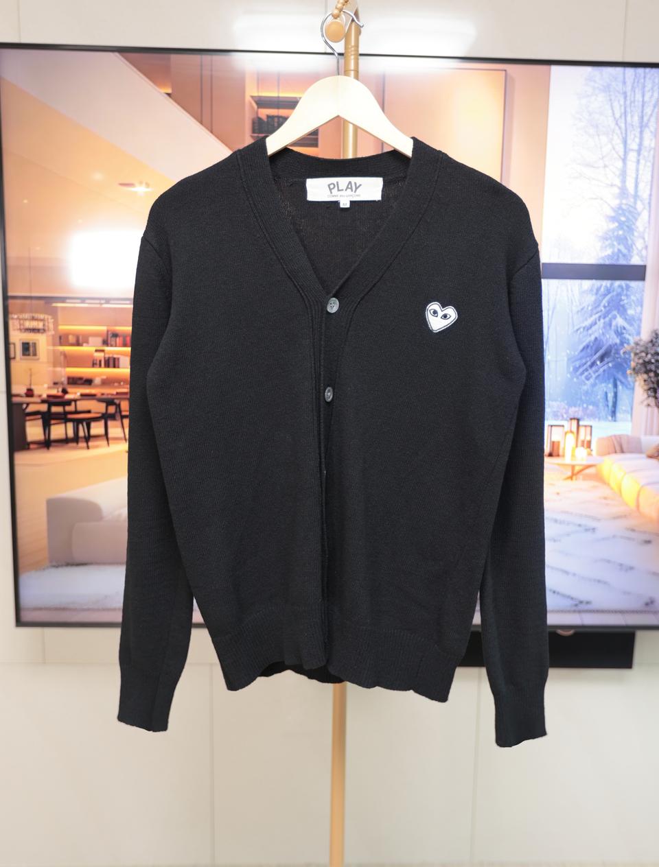 얘는 좀 정들어유.하얀 꼼데 녀석 키워보실래유