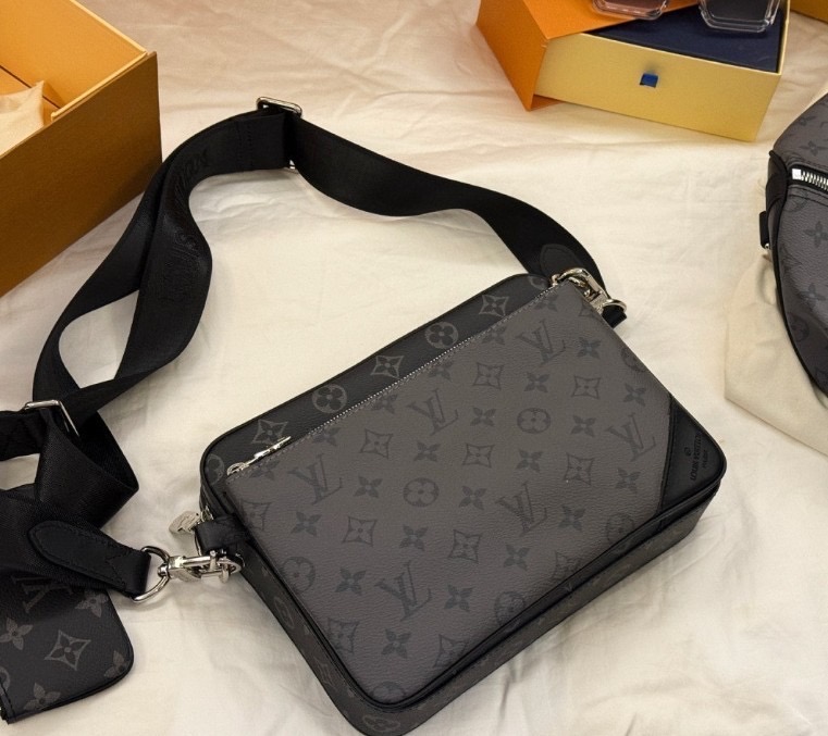 루이비통 트리오 메신저백