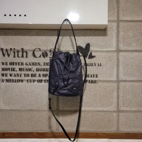 구호 패딩 복조리백