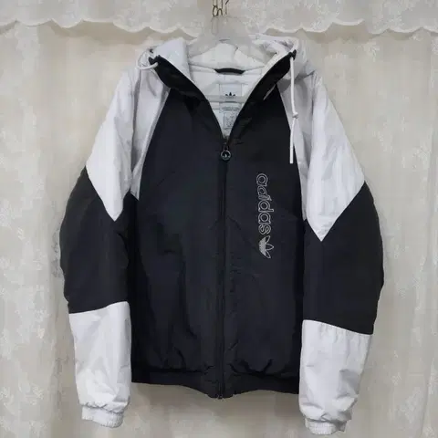 아디다스 후드 바람막이 블랙/화이트