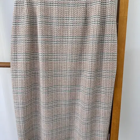 버버리 체크 미디스커트(사이즈9)