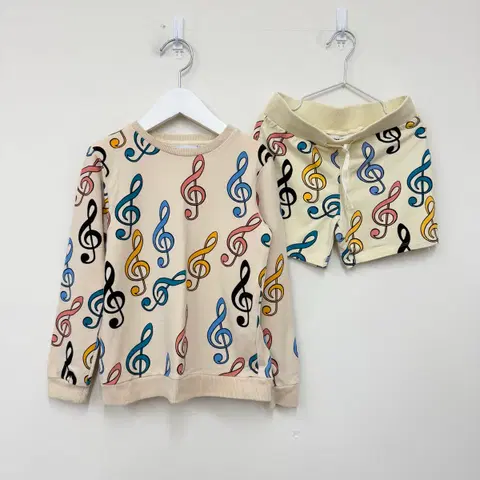 (110) 음표 맨투맨 세트 L