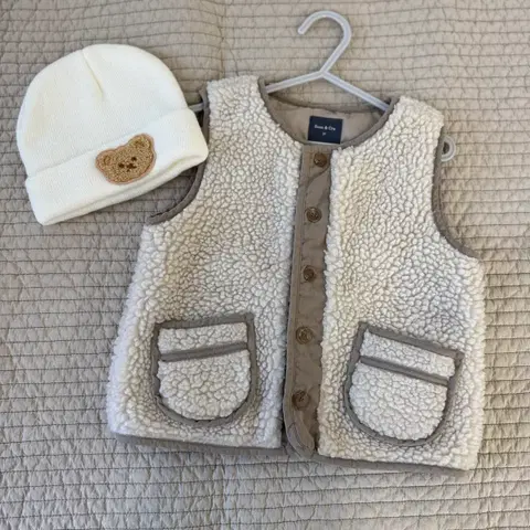 슈슈앤크라 조끼 2y +비니