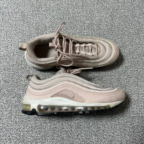 [정가 24만원] 나이키 에어맥스 97 베얼리 로즈 235