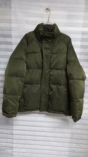 남여공용 카키색 패딩 점퍼
