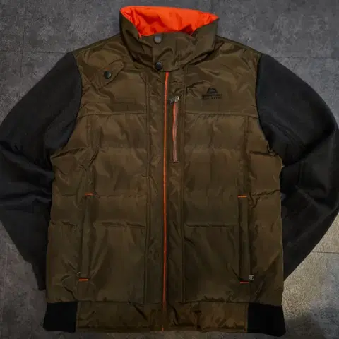 마운틴 이큅먼트 구스다운 거위털 니트패딩 100