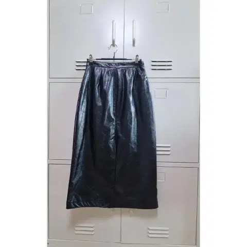 레더 H라인 트임 밴딩 스커트 - 블랙,프리