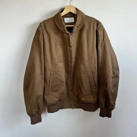 르메르 봄버 ma-1 46 사이즈 ( A555 )