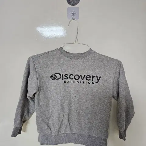 디스커버리 회색 맨투맨 티셔츠 아동