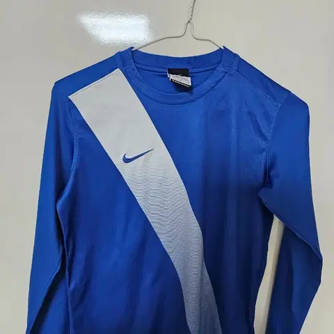 나이키 블루 긴팔 티셔츠 드라이핏 m