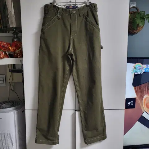 디키즈 카키색 스티치 포인트 팬츠