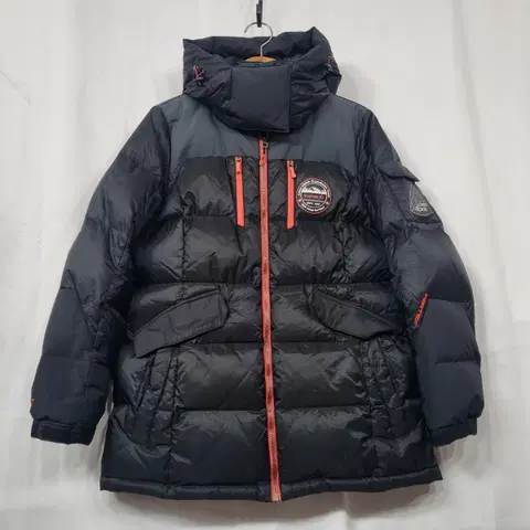 로우알파인 검정색 구스패딩 등산점퍼