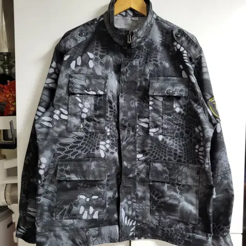 블랙그레이 카모플라쥬 야상 점퍼