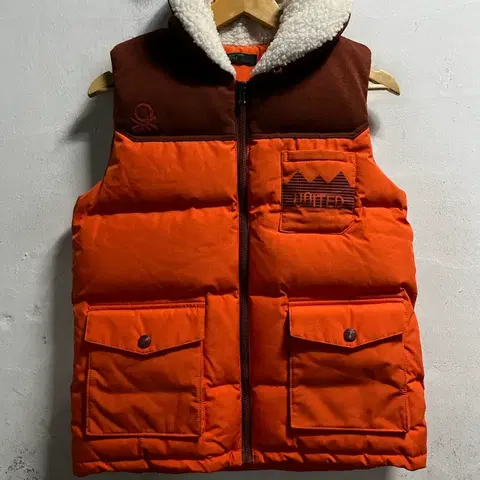 55-66 베네통 덕다운 오리털 패딩조끼 정품