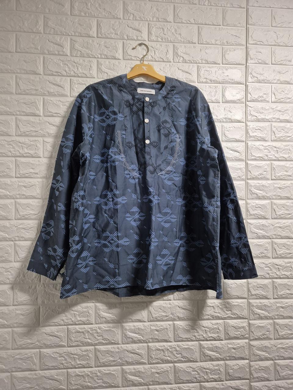 키코 코스타디노브 셔츠