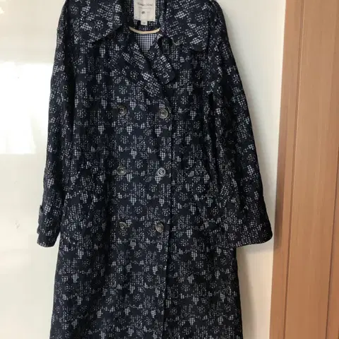 써스데이아일랜드 레이스 자카드 트렌치 코트 자켓 점퍼 출근룩 레니본