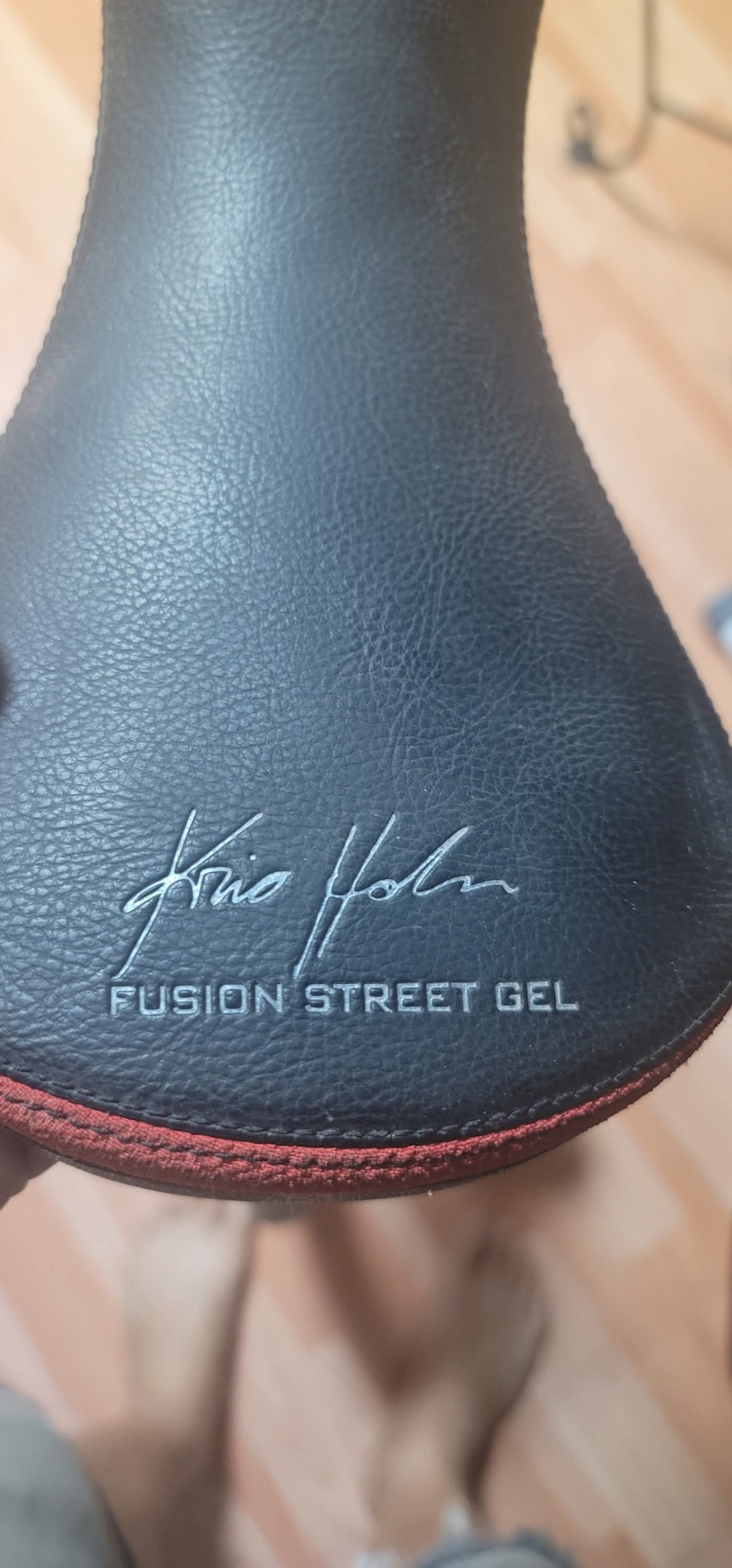 얼떨결에 후배집에서 가꾸 와서 검색이 안되어 챗지피티에 물어보니 굉장히