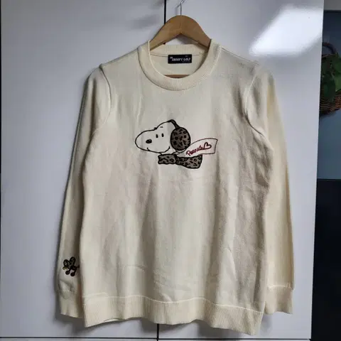스누피골프 아이보리 스웨터 피너츠