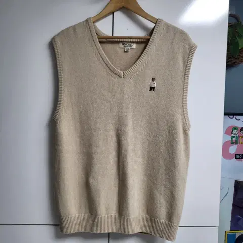 WHO.AU 베어 자수 울니트 조끼