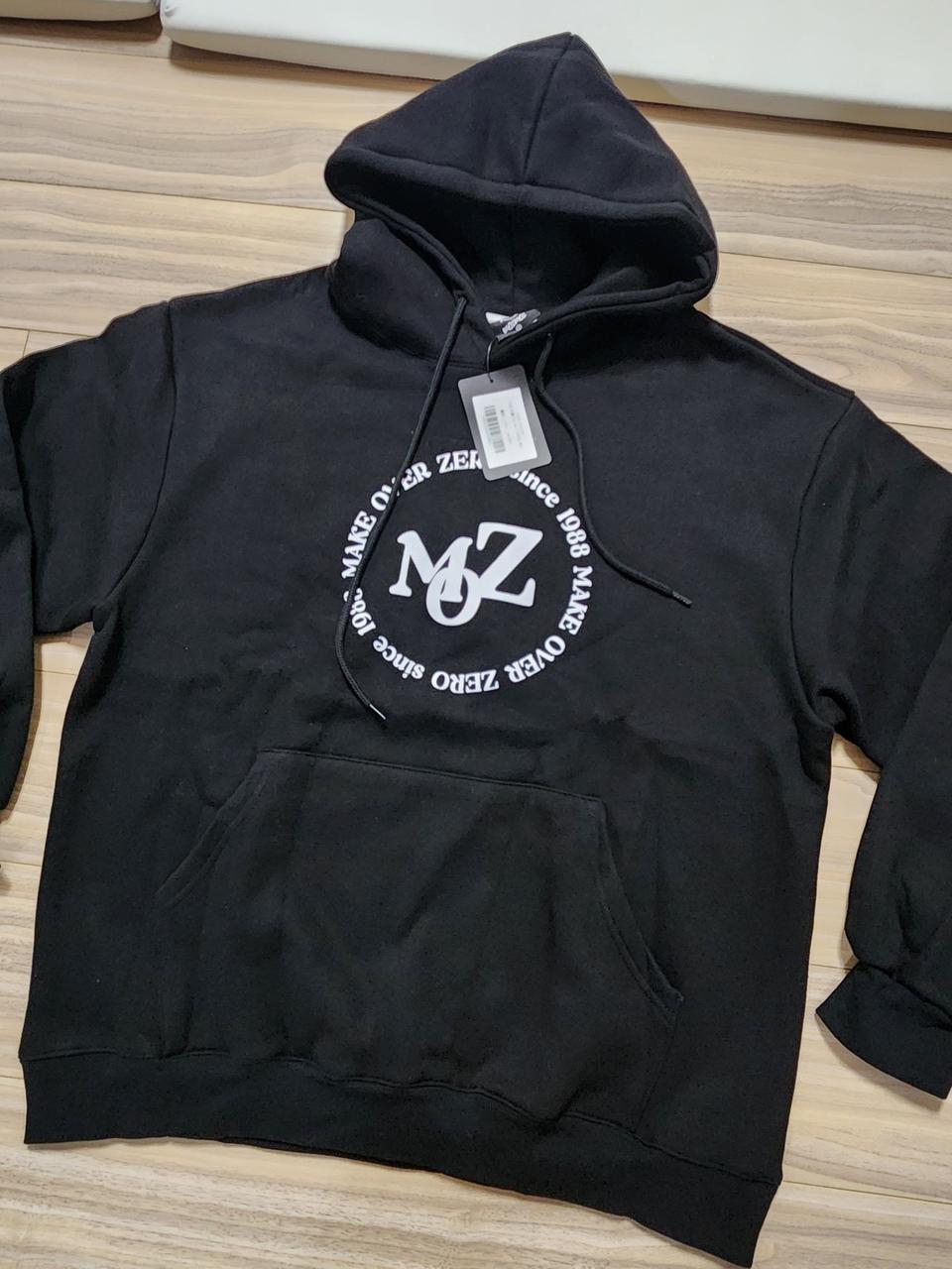 모즈모즈써클샤인로고기모후드티블랙