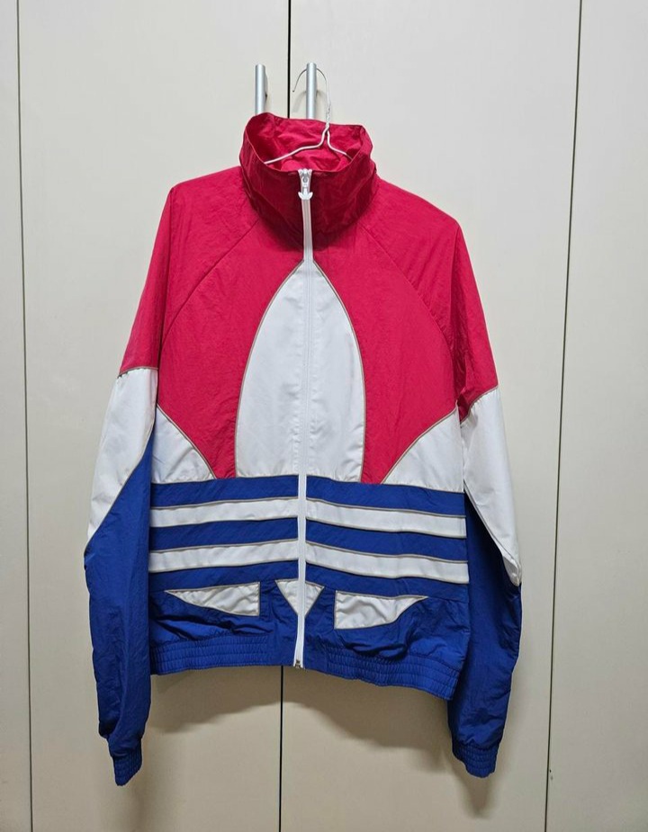 아디다스 빅로고 점퍼 정품(남여공용)새거