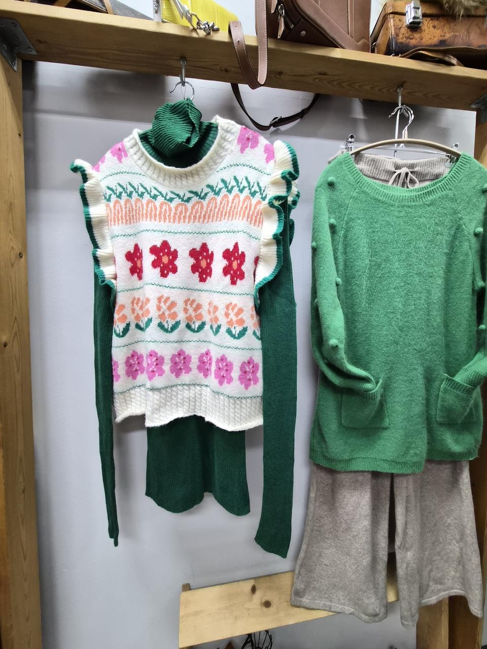 프릴 니트베스트