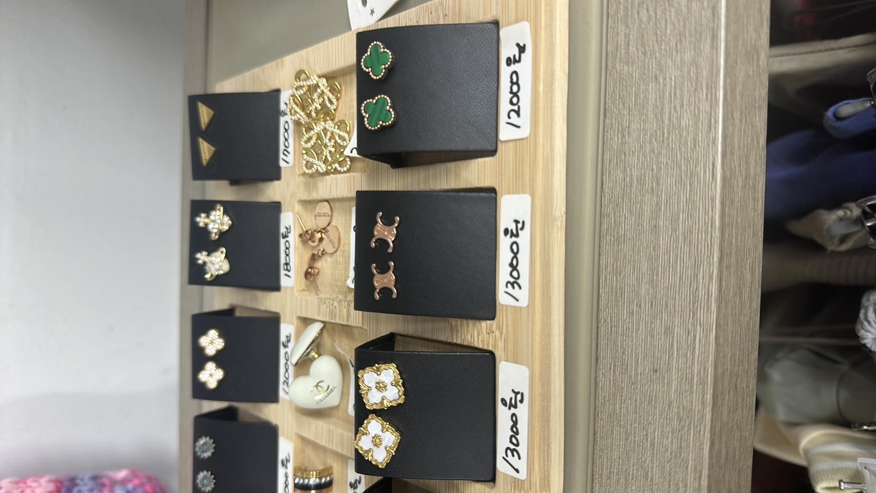 셀린느 로즈골드 귀걸이