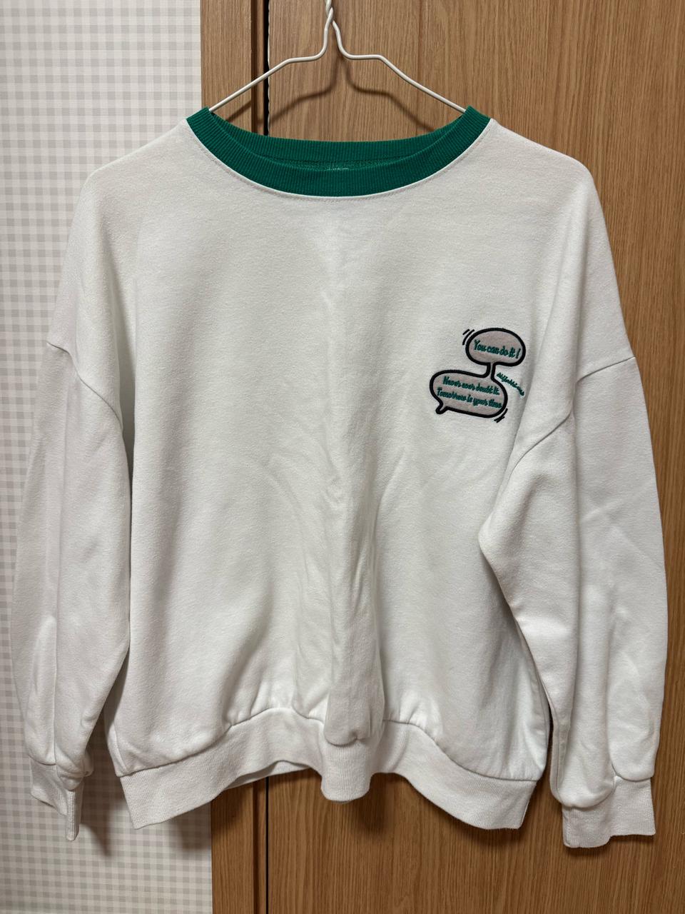 초록색 포인트 맨투맨