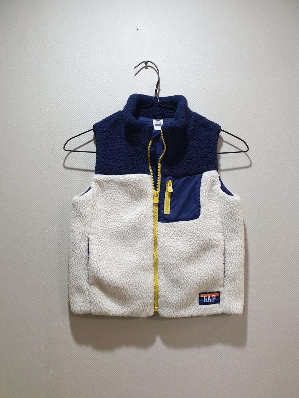 GAP 아동조끼 4세용