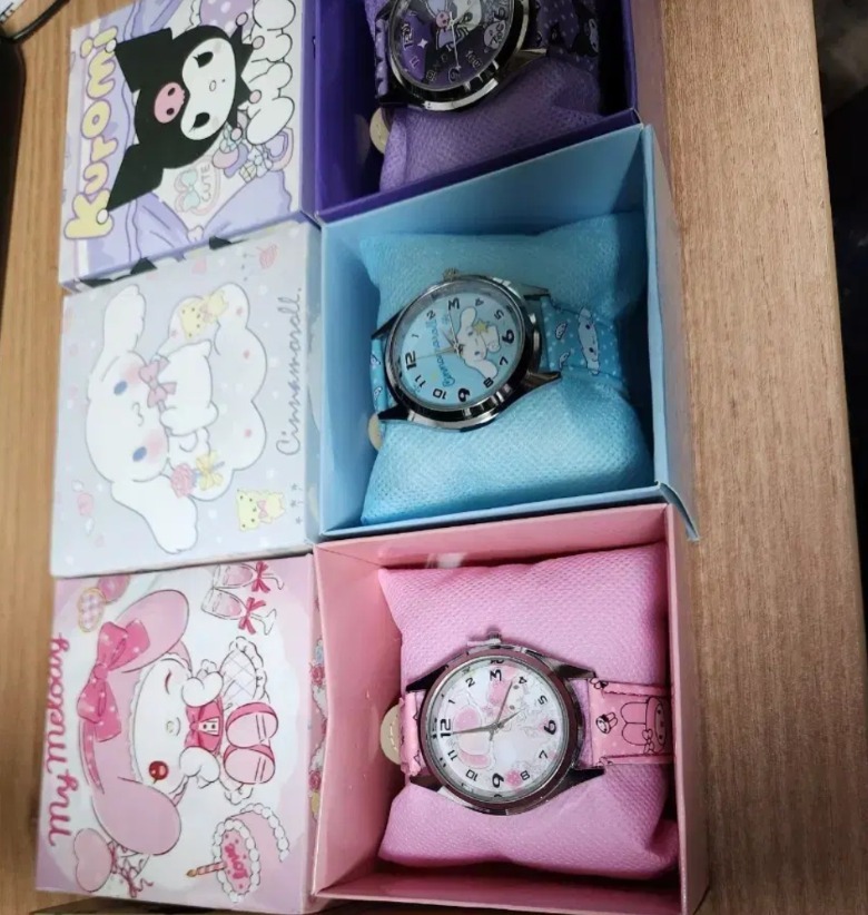 산리오 캐릭터 손목시계 (쿠로미/시나모롤/마이멜로디)