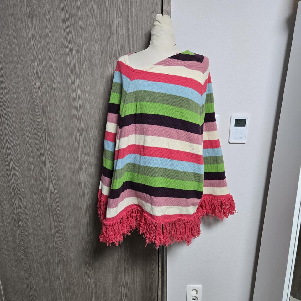 가격제안!!  베네통 미사용품  니트 튜닉 핑크색 프린지 장식 판쵸