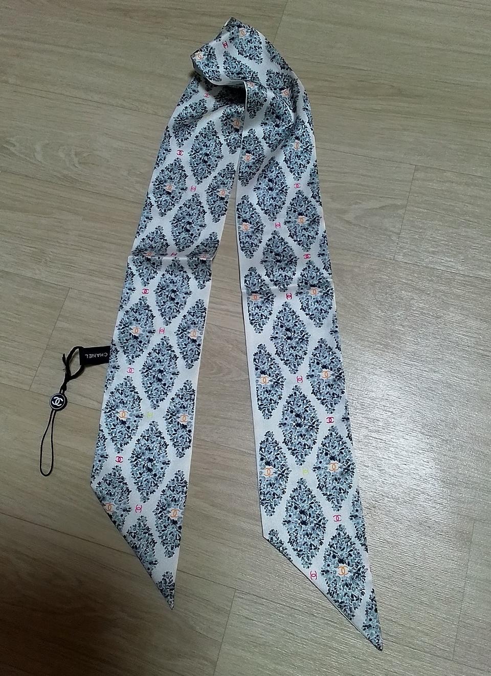 샤넬 방도 스카프