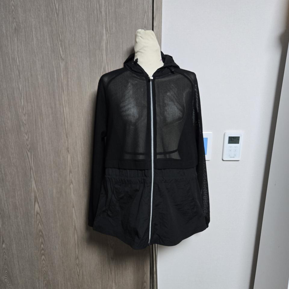 빈폴 25년3월  블랙 메쉬 후드 집업 점퍼 운동복