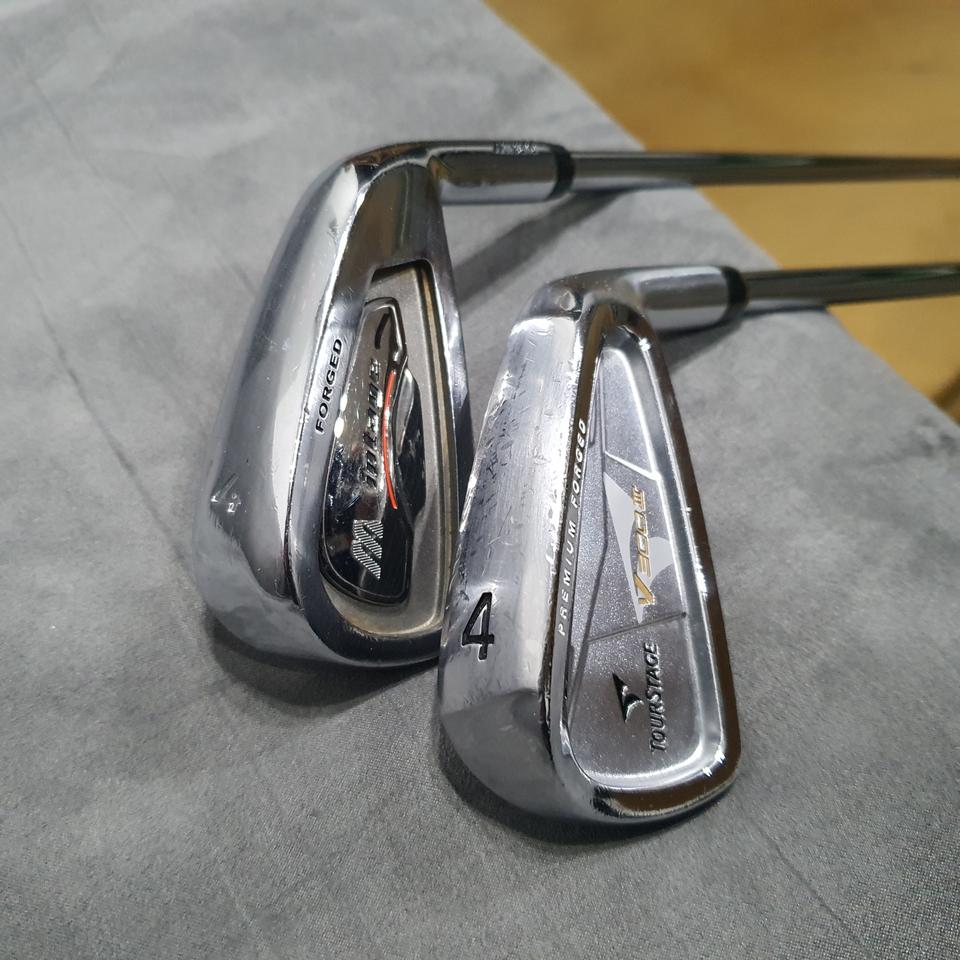 투어스테이지 V300 III 4번아이언 과 미즈노 4번아이언