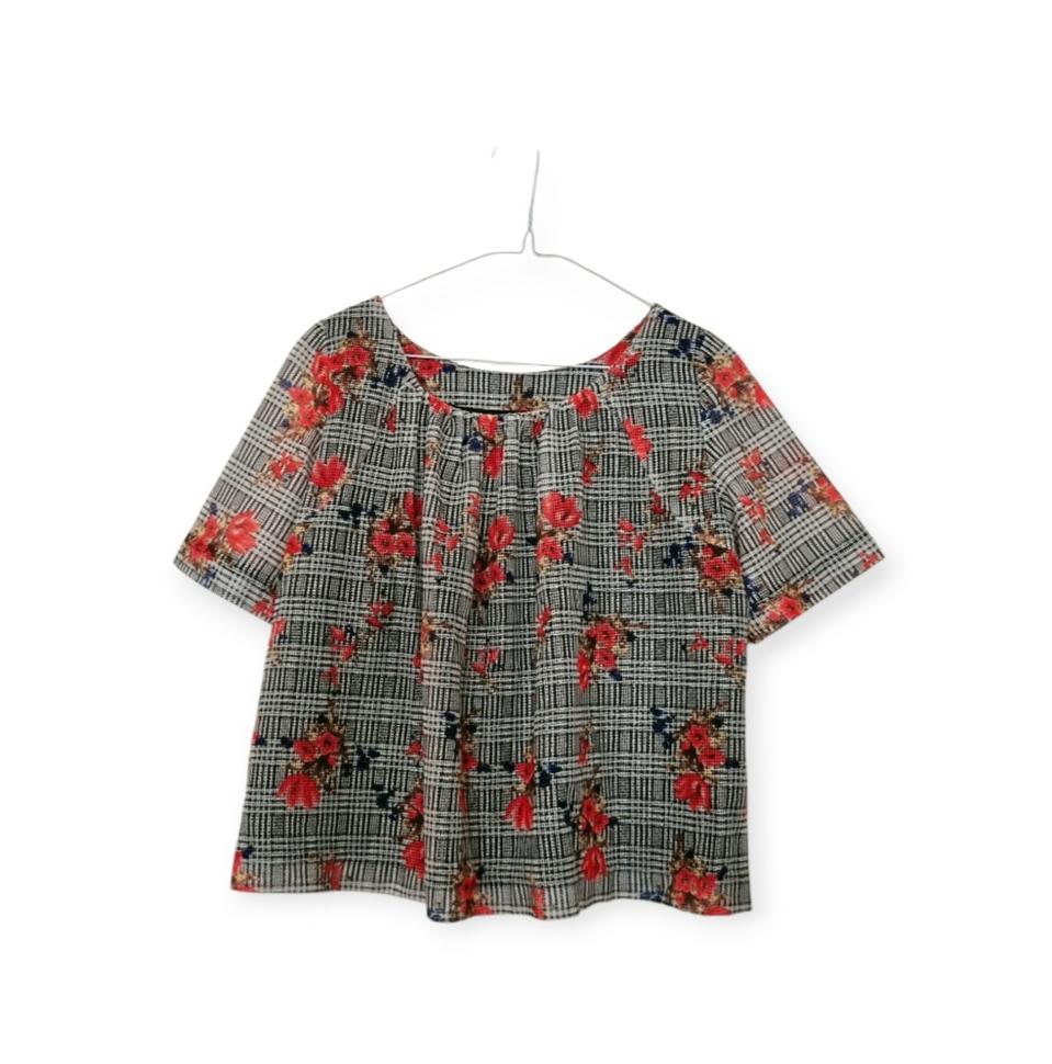 [미착용] 체크 패턴&꽃무늬 블라우스