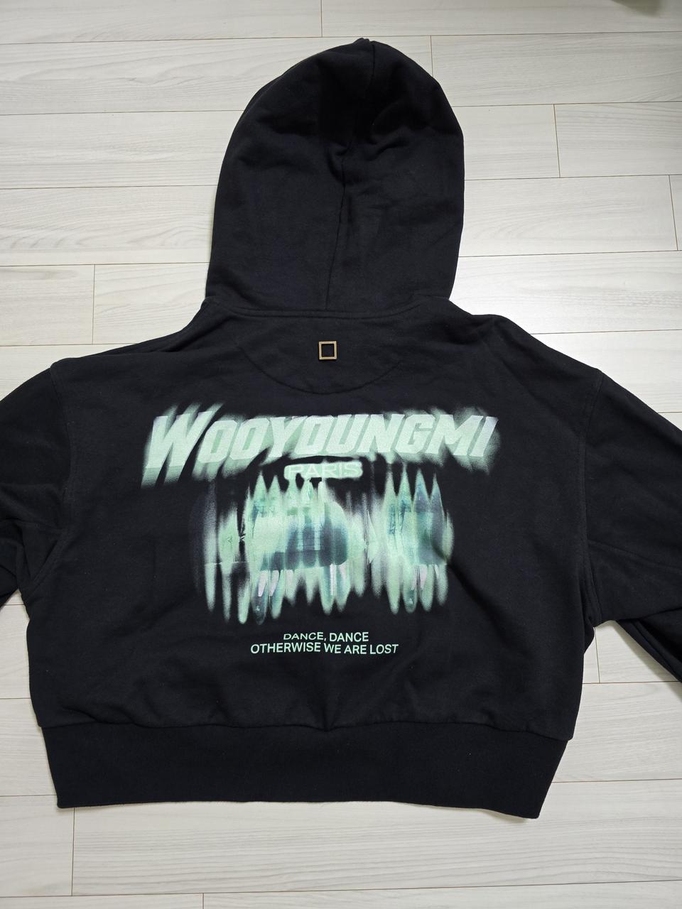 우영미 크롭 후드티 36 블랙 정품 운포