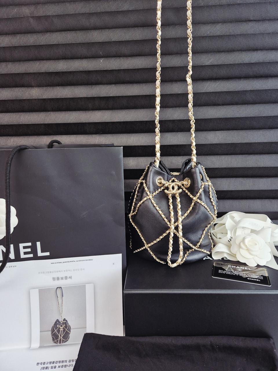 샤넬 드로스트링 체인 버킷백 31번대 (S급상태)