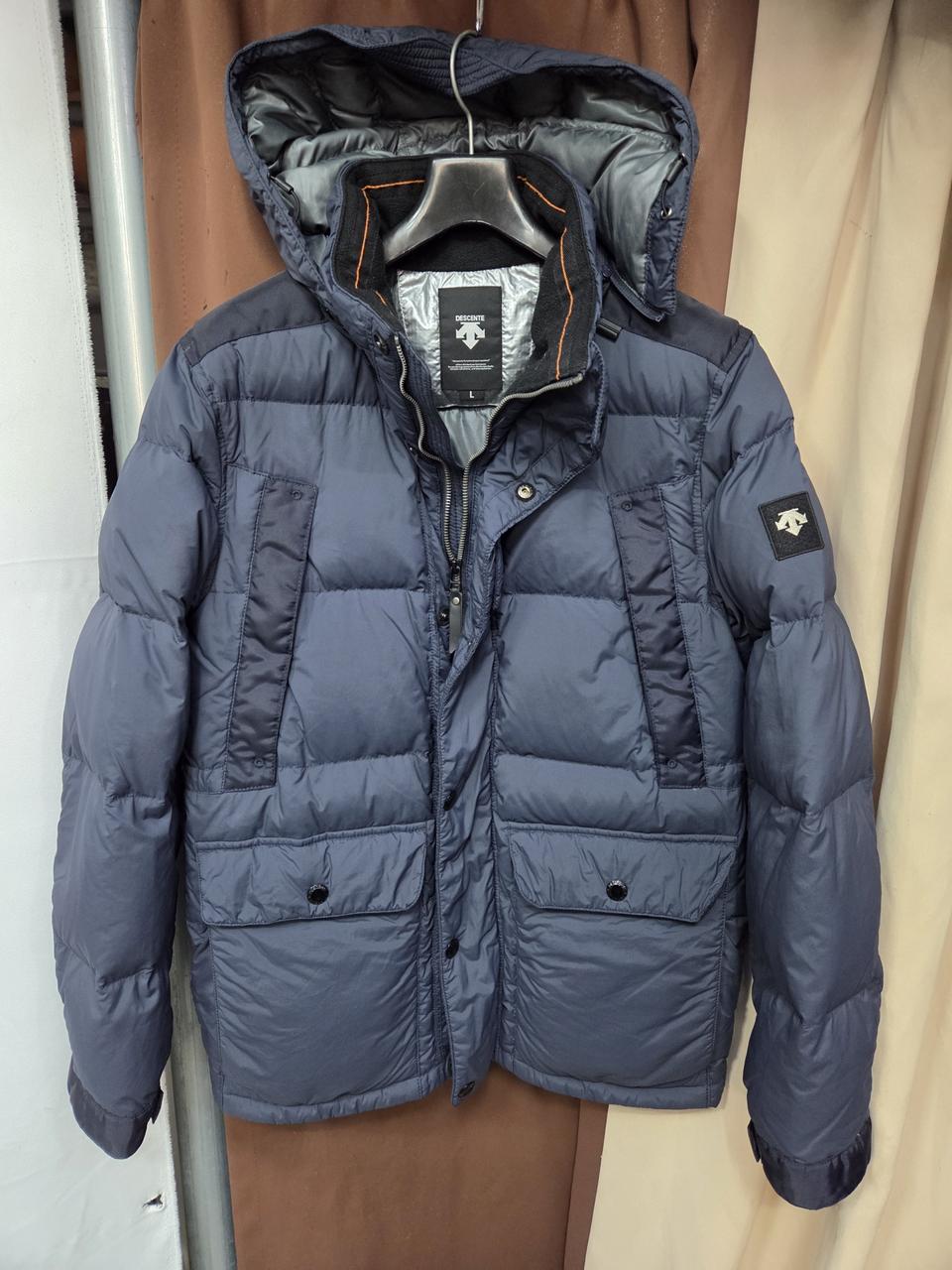 데상트 오리털 패딩 L