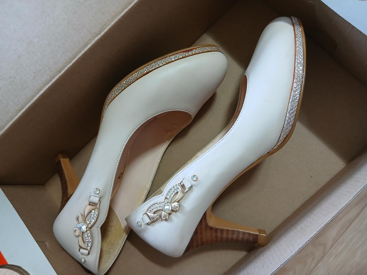 엘칸토 아이보리 여성 구두 235