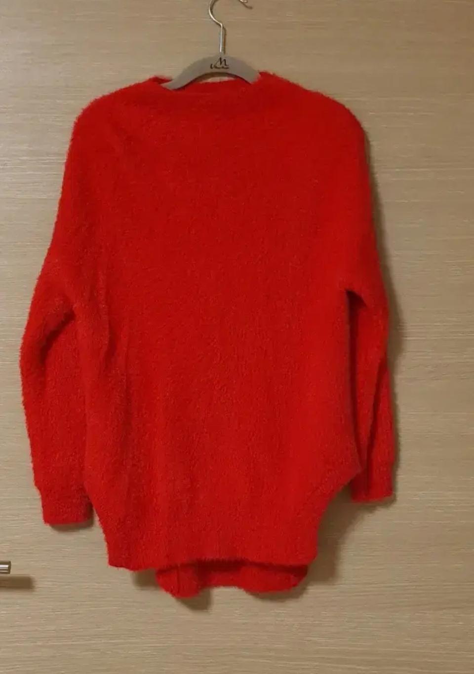 입술넥 니트 새옷