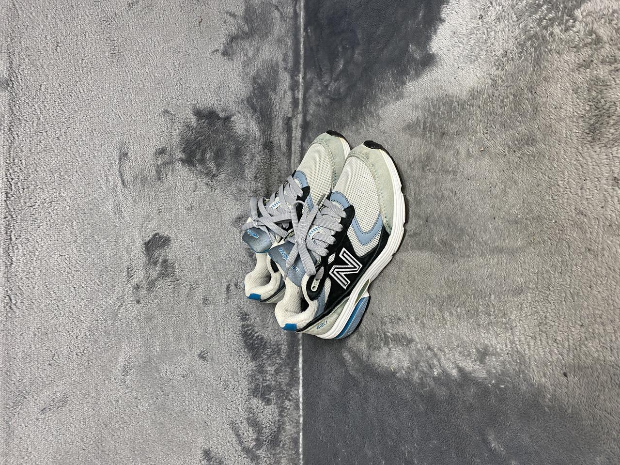 뉴발란스 운동화 230