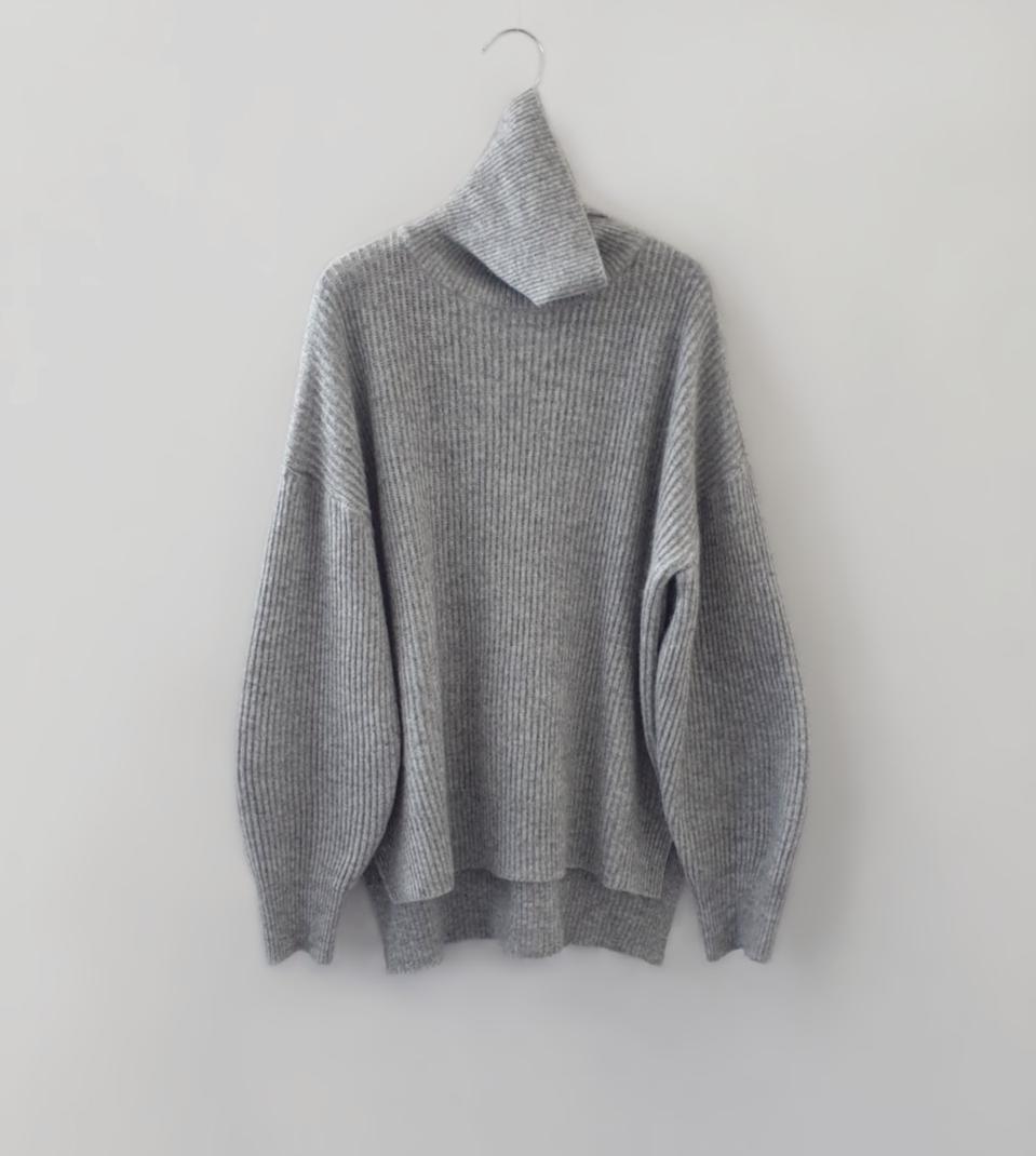 고퀄 울90% 벌룬소매 폴라 니트 새상품