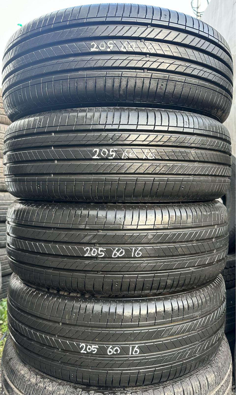 205 60 16한국중고타이어한대분2056016