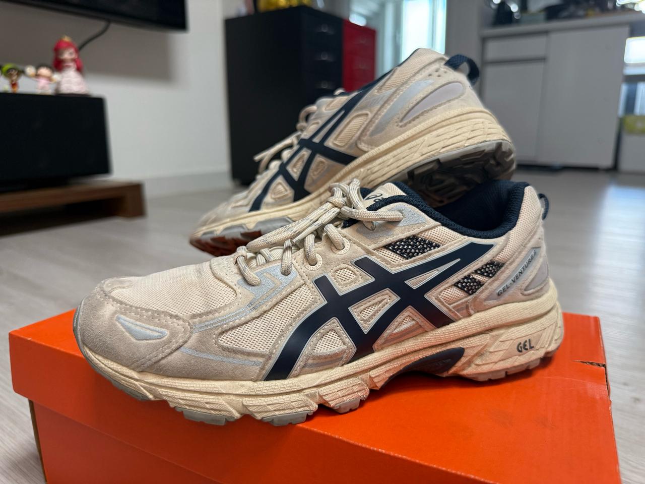 [250] 아식스(W) 1203A239 젤 벤쳐 6 SPS