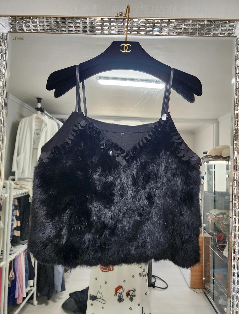 레빗 토끼털 블랙 스팽글 뷔스티에