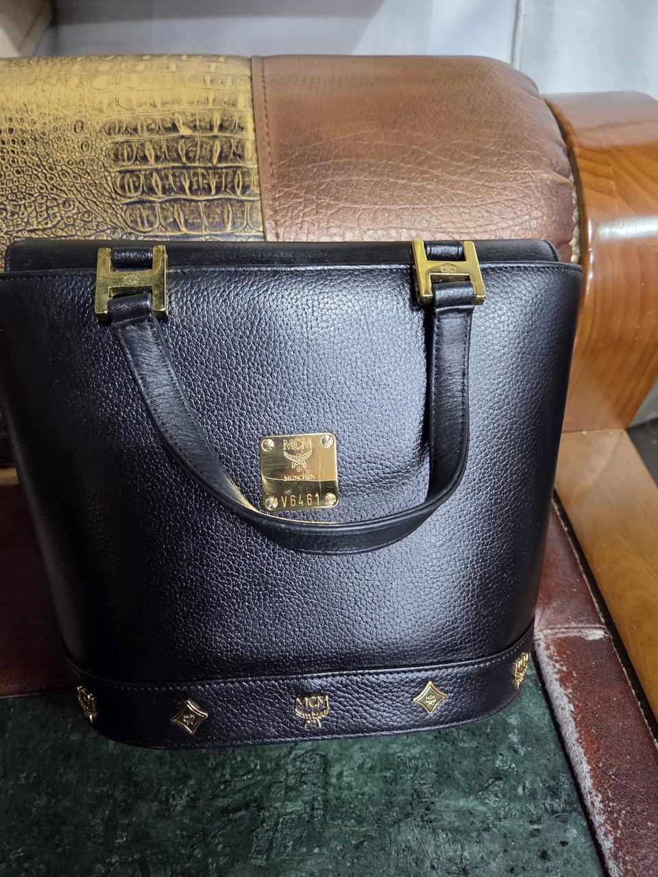 MCM 블랙 레더 토트백