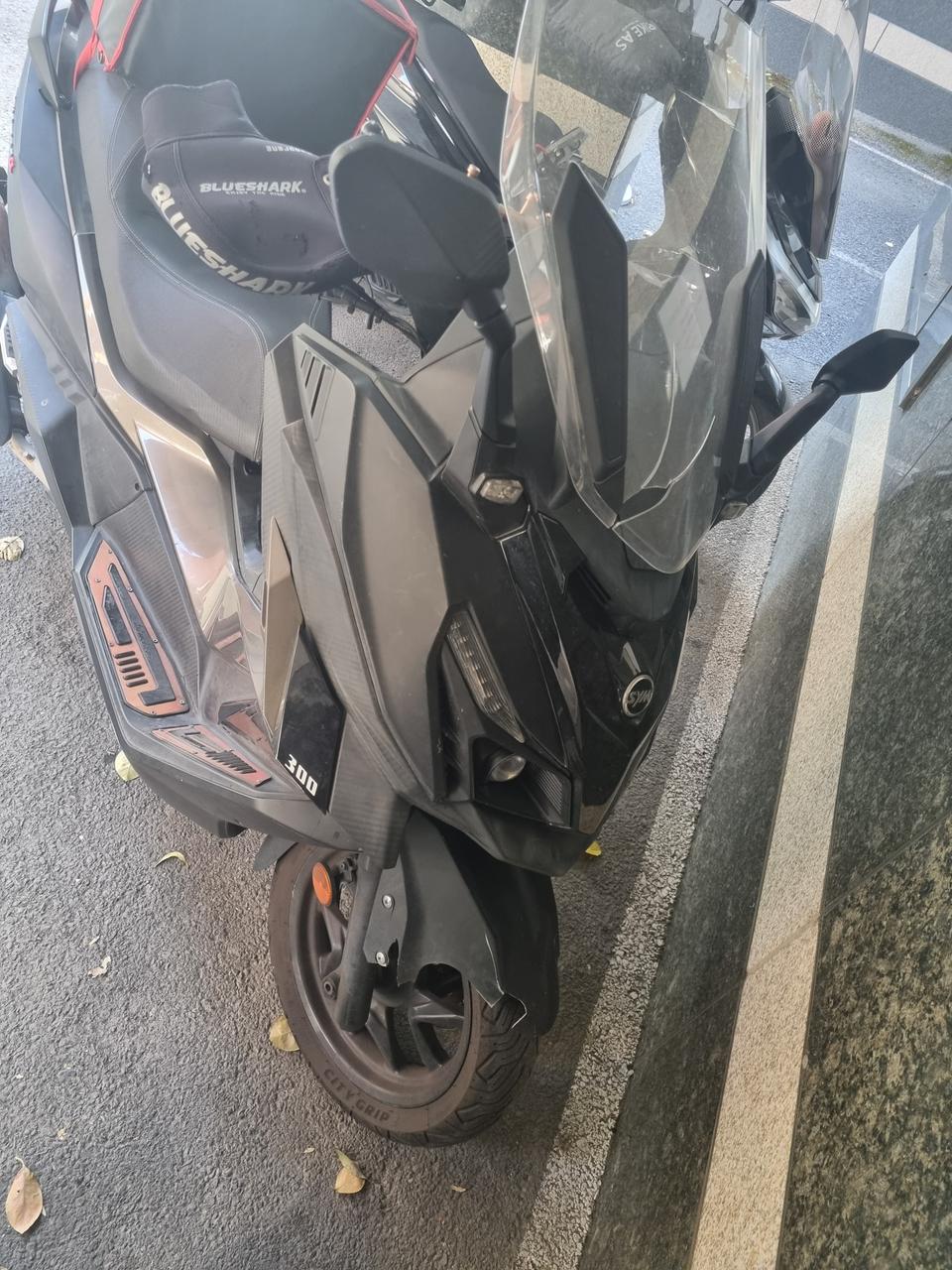 크루심알파300 (2022 블랙)