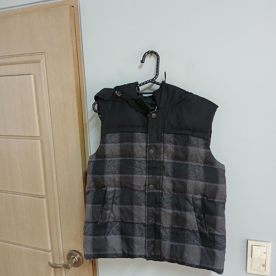 빈폴 오리털 패딩조끼 아동145 사이즈